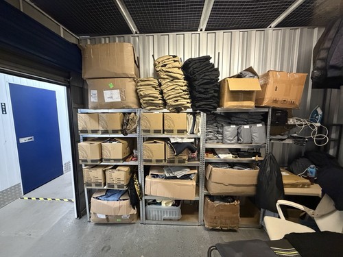 Reseller second hand - hand, clothing