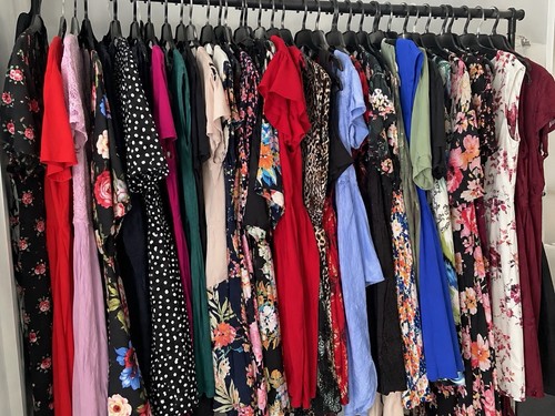 Women dresses job lot - 20,